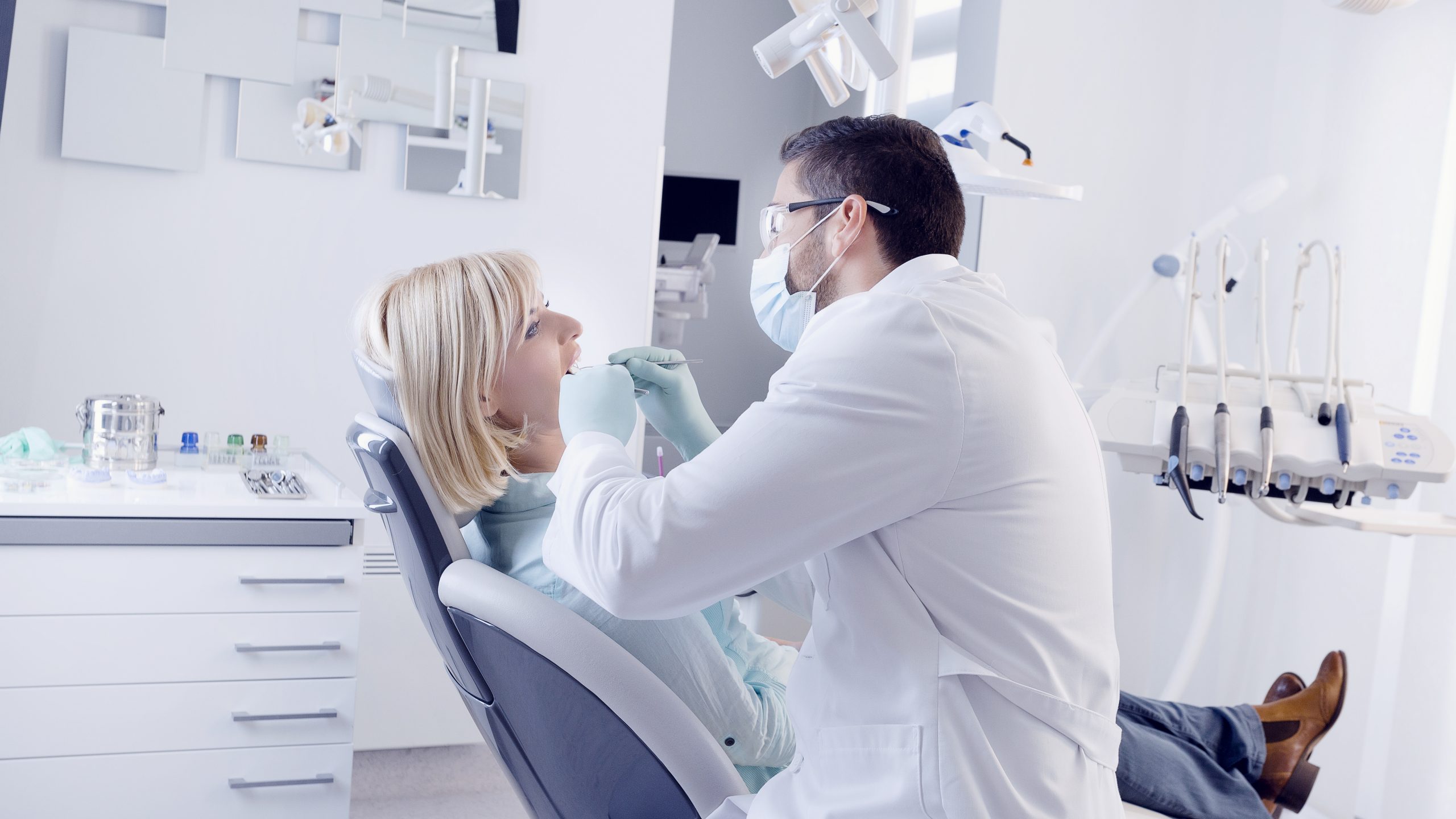 Dentist in Lynwood, CA