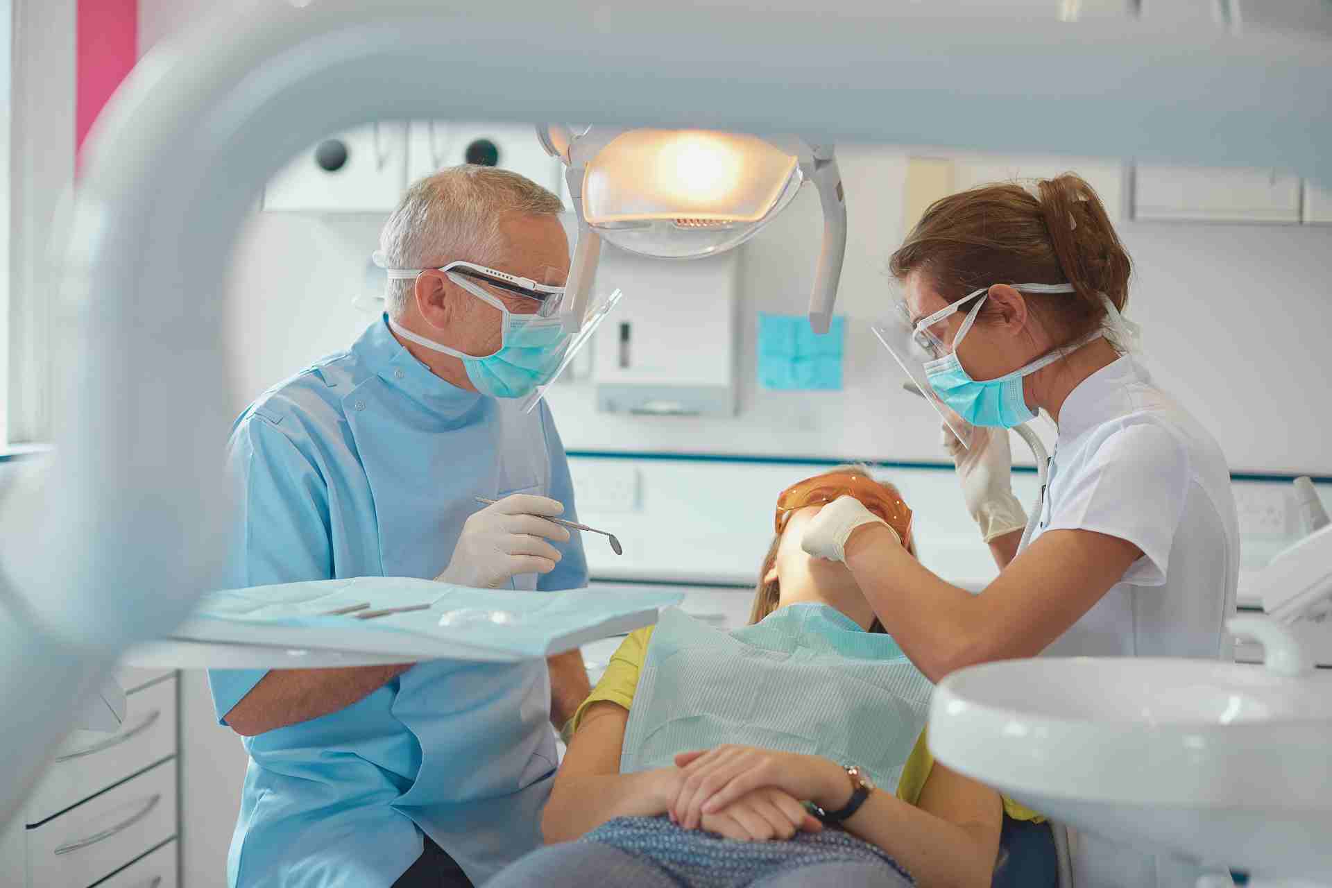 Dentist in Lynwood, CA
